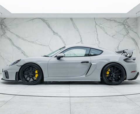 Porsche Cayman GT4 718
