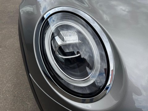 Mini Hatch 1.5 Cooper Euro 6 (s/s) 3dr 47
