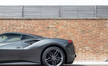 Ferrari 488 GTB 32