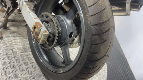 Kawasaki ZR Z750 2002 35K RUNNING PROJECT BIKE 750CC TOUER COMMUTER 11