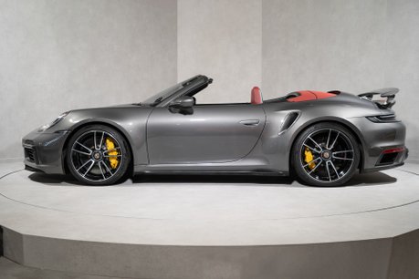 Porsche 911 TURBO S PDK. SPORTS CHRONO. HEATED & VENTILATED SEATS. PCCBS. LIFT. 7