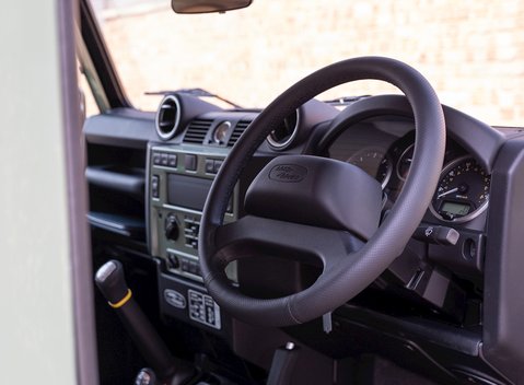 Land Rover Defender 90 Heritage Hard Top 11