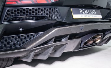 Lamborghini Aventador S LP 740-4 36