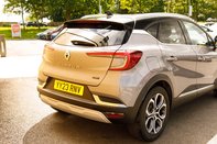 Renault Captur TECHNO E-TECH 8
