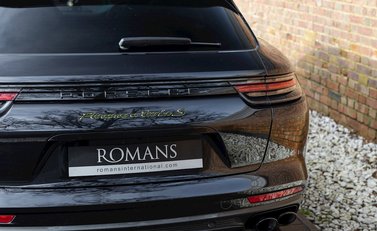 Porsche Panamera Turbo S E-Hybrid Sport Turismo 25