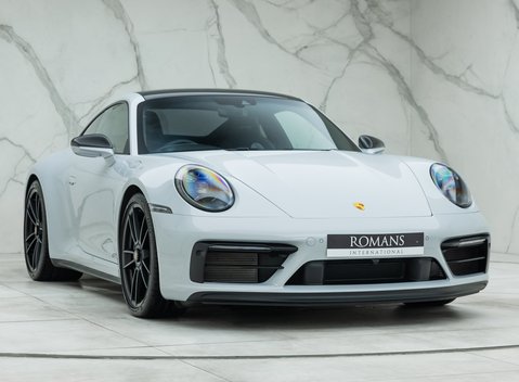 Porsche 911 Carrera GTS (992) 6