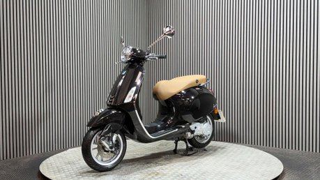 Piaggio Vespa Primavera 2021 ONLY 612 MILES NEW MOT SERVICED 50CC AUTO 12