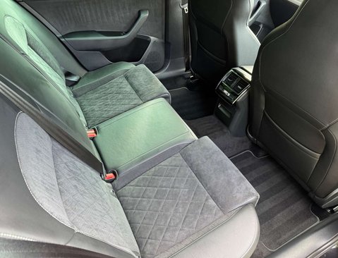 Skoda Superb 2.0 Superb SportLine+ TDI Semi-Auto 5dr 36
