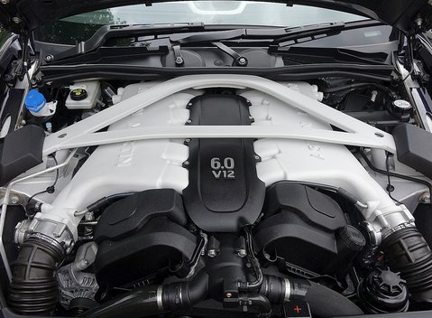 Aston Martin Vanquish Volante 26