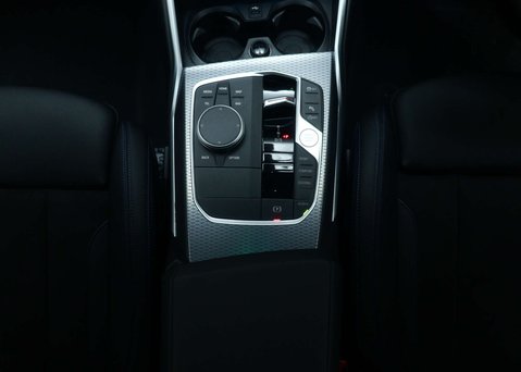 BMW 3 Series 2.0 320i M Sport Saloon 4dr Petrol Auto Euro 6 (s/s) (184 ps) 20