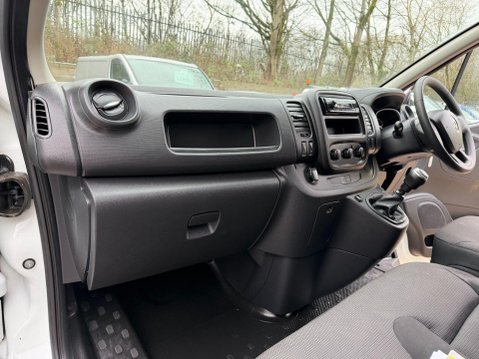 Renault Trafic 2.0 dCi ENERGY 30 Business Panel Van 5dr Diesel Manual LWB High Roof Euro 6 39