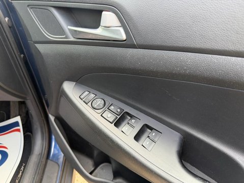 Hyundai TUCSON 1.6 GDi Blue Drive SE Nav SUV 5dr Petrol Manual Euro 6 (s/s) (132 ps) FSH & 14