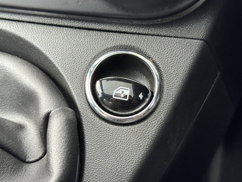 Fiat 500 1.0 Mild Hybrid Dolcevita [Part Leather] 3dr 26