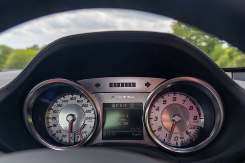 Mercedes-Benz SLS Coupe 14