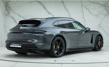 Porsche Taycan Turbo S Sport Turismo 3