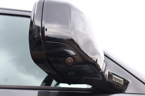 Land Rover Defender 90 HARD TOP X-DYNAMIC HSE STYLED BY SEEKER SUPER LOW MILES  12