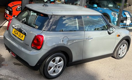 Mini Hatch Cooper 1.5 Petrol Manual Pepper Media 3 door - SAT NAV - 1 OWNER FSH 10