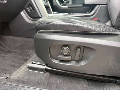 Land Rover Discovery Sport 2.0 Discovery Sport HSE TD4 Auto 4WD 5dr 11