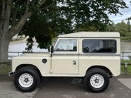 Land Rover 88 Series III SUV 6