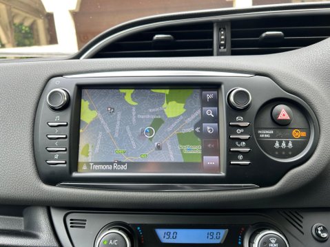Toyota Yaris VVT-I ICON TECH 4