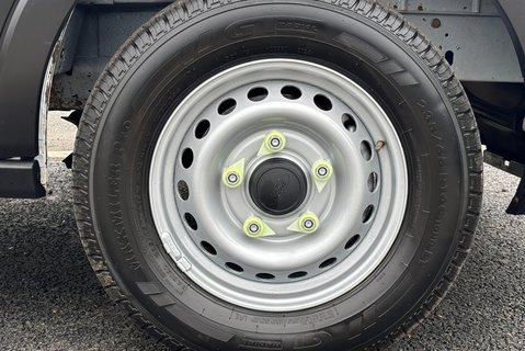 Ford Transit 350 Srw L2 130 ps Single Cab Tipper - Air Con / Tow Axle / Rear Camera 28