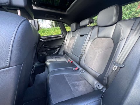 Porsche Macan 3.0 Macan S D Semi-Auto 4WD 5dr 32