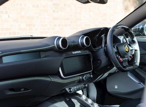 Ferrari Portofino 18