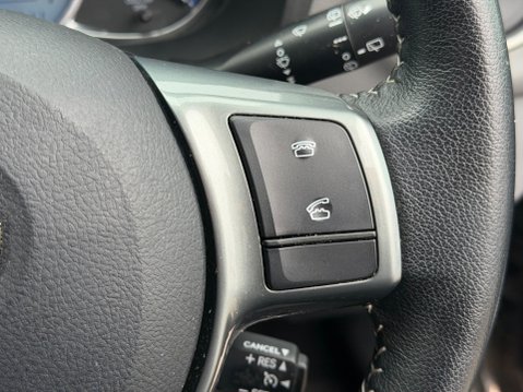 Toyota Yaris VVT-I ICON M-DRIVE S 13