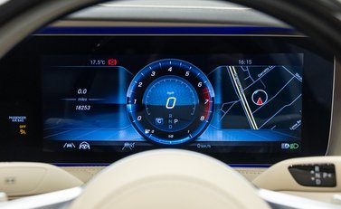 Mercedes-Benz S Class S650 MAYBACH 23