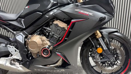 Honda CBR 2020 ONLY 790 MILES LONG MOT SERVICED SPORTS BIKE 650CC 43