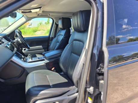 Land Rover Range Rover Sport 2.0 SD4 HSE SUV 5dr Diesel Auto 4WD Euro 6 (s/s) (240 ps) 30