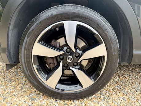 Nissan Qashqai 1.2 DIG-T N-Connecta 2WD Euro 6 (s/s) 5dr 13