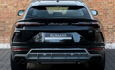 Lamborghini Urus 5