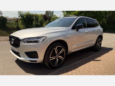 Volvo XC60 2.0 XC60 R-Design Pro T8 Recharge AWD Auto 4WD 5dr 3