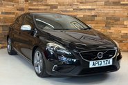 Volvo V40 2.0 T5 R-Design Pro Hatchback 5dr Petrol Auto Euro 6 (s/s) (245 ps) 1