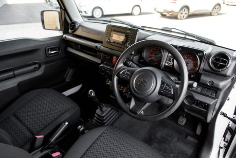Suzuki Jimny SZ4