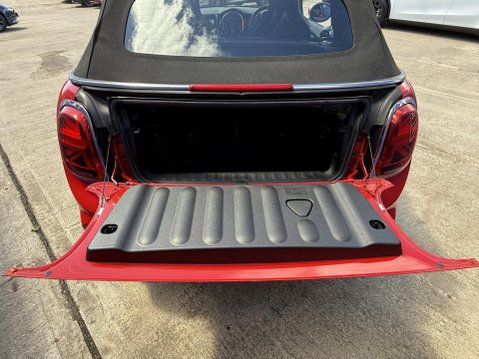 Mini Convertible 1.5 Cooper Sport Convertible 2dr Petrol Steptronic Euro 6 (s/s) (136 ps) 20