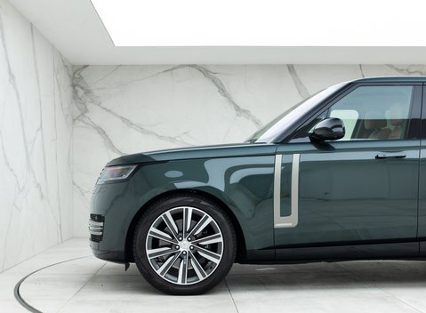 Land Rover Range Rover P530 AUTOBIOGRAPHY 24