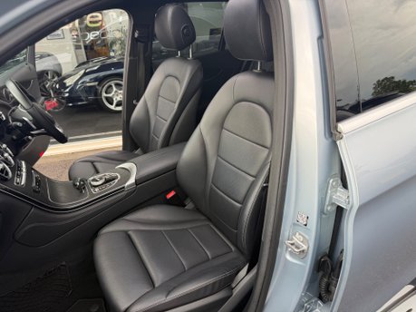Mercedes-Benz GLC GLC 250 D 4MATIC AMG LINE PREMIUM 52