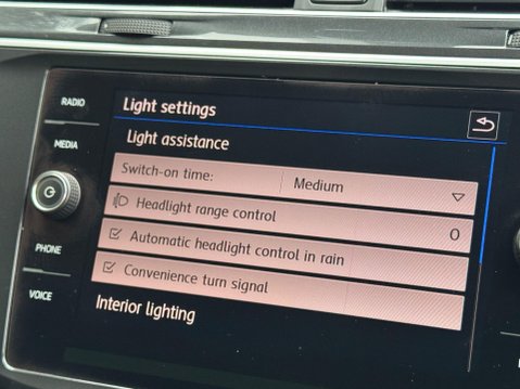 Volkswagen Tiguan 2.0 TDI SE Navigation DSG 4Motion Euro 6 (s/s) 5dr 24