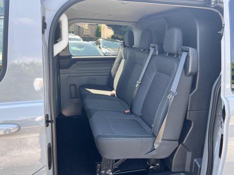 Ford Transit Custom 2.0 320 EcoBlue Limited Crew Van Auto L2 H1 Euro 6 (s/s) 5dr 30