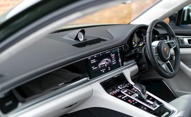Porsche Panamera Turbo S E-Hybrid 17