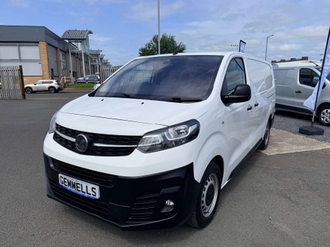 Vauxhall Vivaro 1.5 Vivaro F2900 Dynamic S/S 3