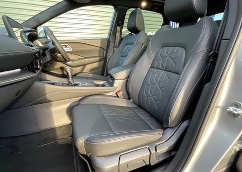 Nissan Qashqai DIG-T TEKNA 13