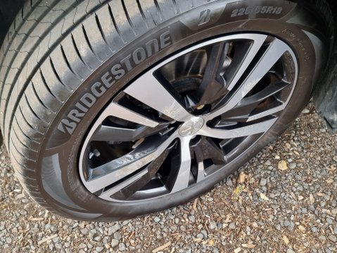 Peugeot 5008 PURETECH S/S GT LINE 17