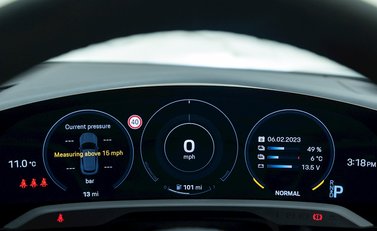 Porsche Taycan 4S Sport Turismo 17