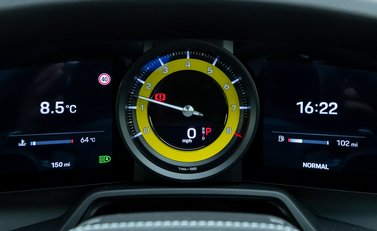 Porsche 911 Dakar 18