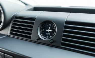 Land Rover Defender 90 XS 18