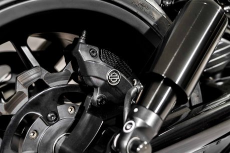 Harley-Davidson V-Rod VRSCDX NIGHT ROD SP 1250 14. BESPOKE ONE-OFF EXAMPLE. 400 SECTION REAR. 18