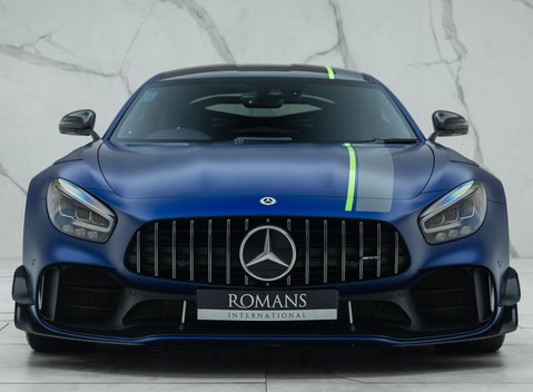 Mercedes-Benz AMG GT R PRO 7